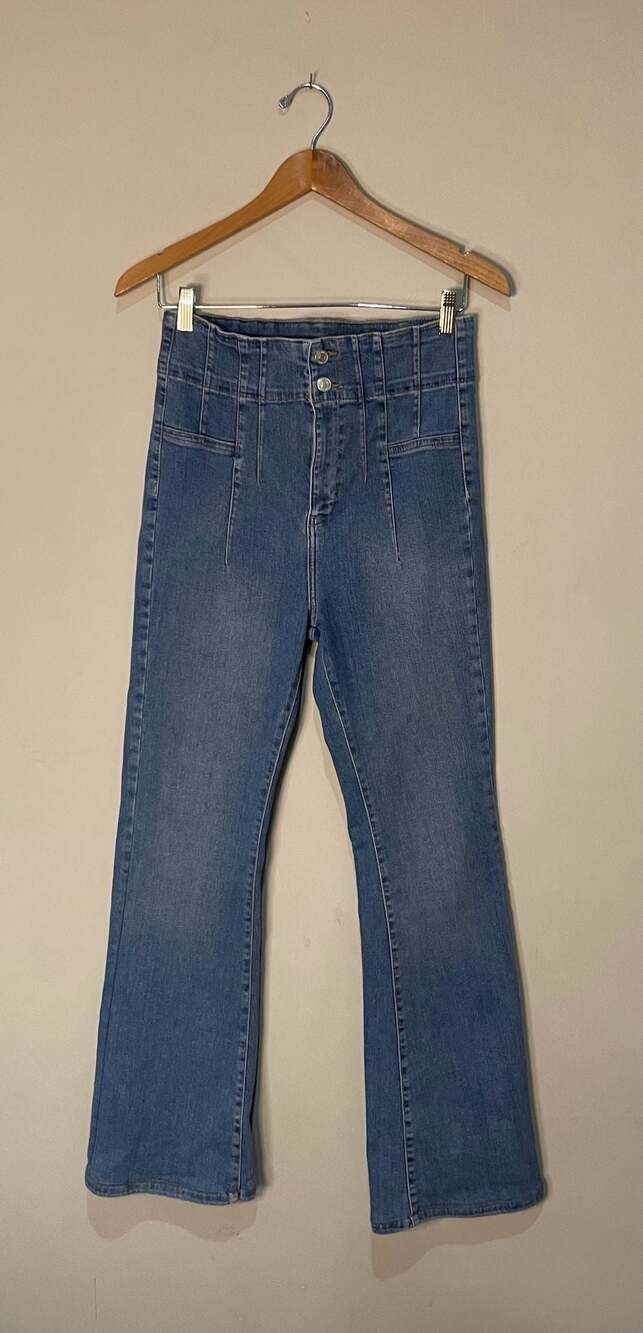We The Free Free People Jayde Flare Jeans in Sunburst Blue Size 29